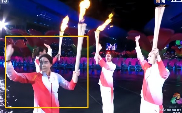 手机股票配资网 央视对郭晶晶的称呼变了，三字之差释放强烈信号，霍震霆全说对了